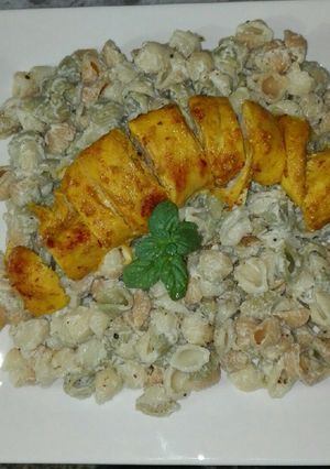 A picture of Pasta with Grilled Chicken 😋.