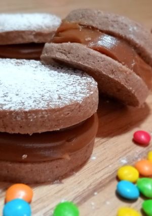 Una foto de Alfajores de chocolate y dulce de leche