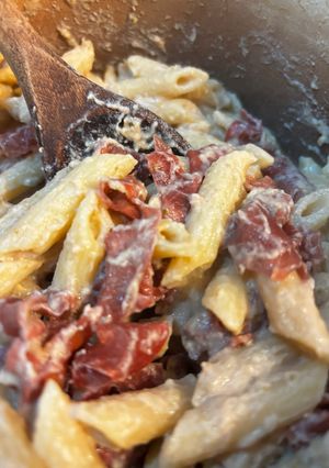 Foto di Penne con bresaola e tonno