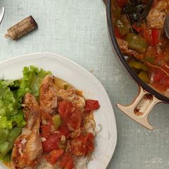 A picture of Uncle Yves' Chicken Basquaise (with tomatoes, peppers + herbs).