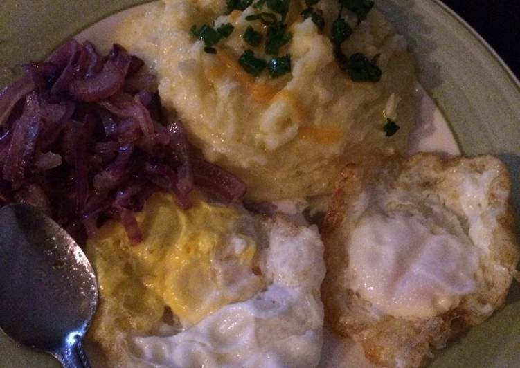 Recipe of Ultimate 3 cheese mash with eggs and onions