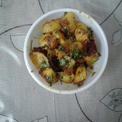 A picture of Achari potatoes.