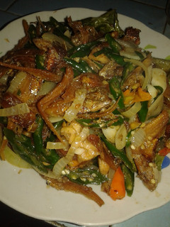 Foto resep Oseng ikan asin (gereh) lombok ijo