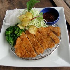 A picture of Tonkatsu (Deep-fried Pork Cutlet).