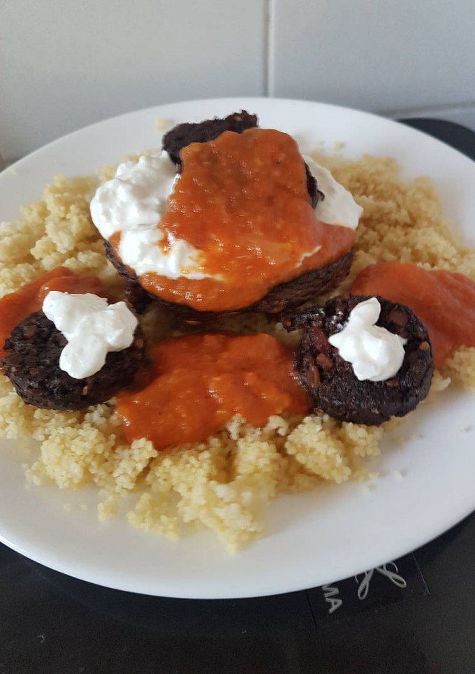 Una foto de Champiñones con morcilla