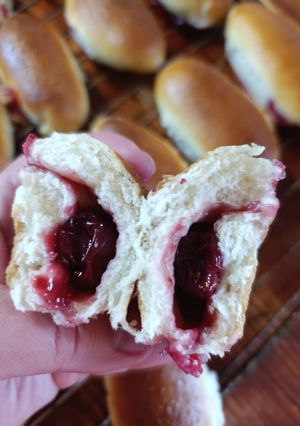 Фото Пиріжки з вишнями🍒.