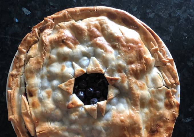 Steps to Prepare Super Quick Homemade Blueberry pie