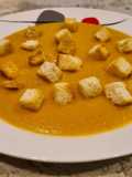 Puré de champiñones y pimientos tricolor con queso de cabra