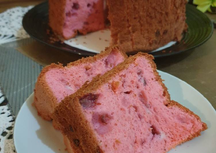 Strawberry Chiffon Cake