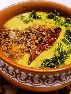 तुरीच्या दाण्याचे आंबट आळण (toorichya danaychi ambat alwan recipe in marathi) रेसिपी चे मुख्य फोटो