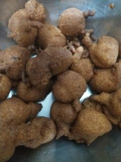 সুজির মিষ্টি ফুলুরি(soojir mishti fuluri recipe in Bengali) রেসিপির প্রধান ছবি