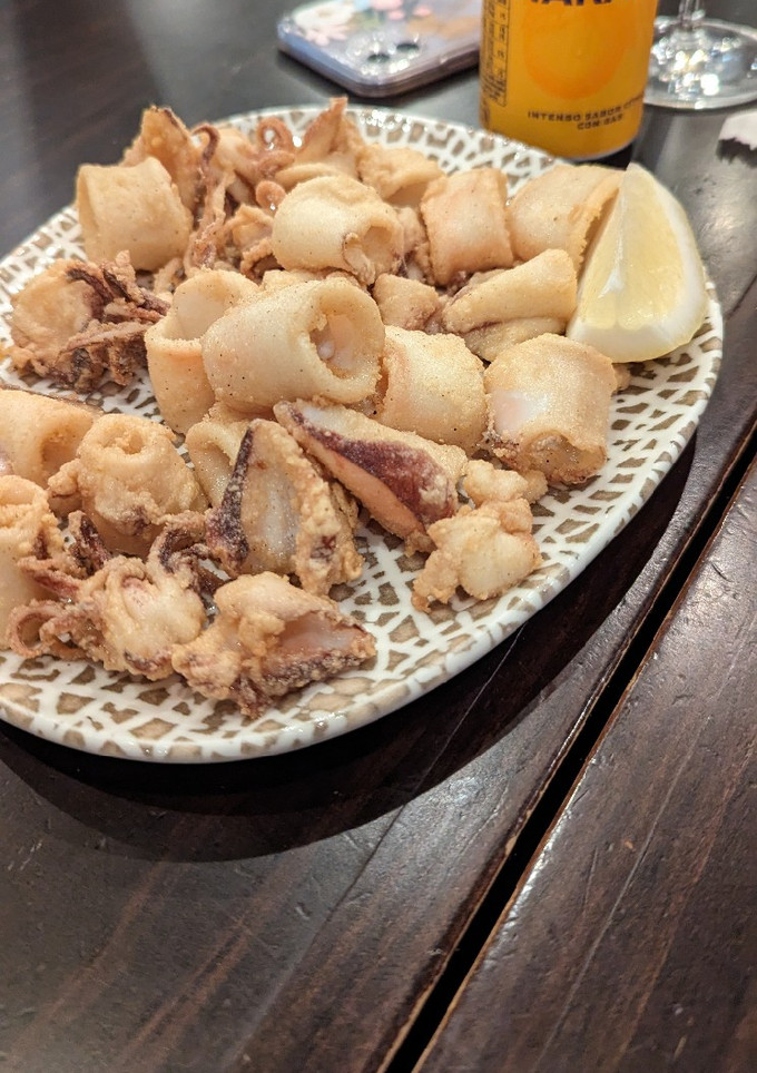 Una foto de Calamares Fritos Rebozados en Harina