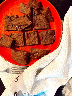 Foto de BROWNIE SAUDÁVEL DE CACAU E BANANA! 🍌🍫🍰