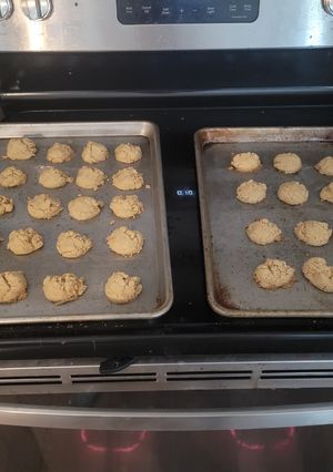 A picture of Double batch Peanut Butter Strawberry Cookies.