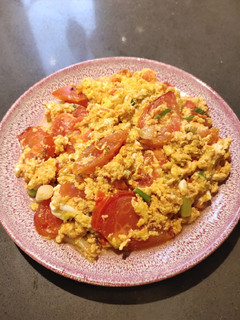 A picture of Tomatoe and Egg.