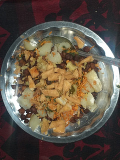 चना चाट (chana chat recipe in hindi) रेसिपी मुख्य फोटो