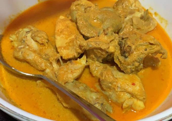 Ayam Gulai Khas Padang Simpel dan Super Enak!