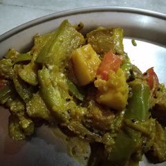 Aloo baingan A picture of Aloo baingan.