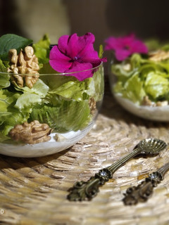 Foto principal de 🥗Ensalada con Nueces y Crema de Queso Azul🥬🥜🧀