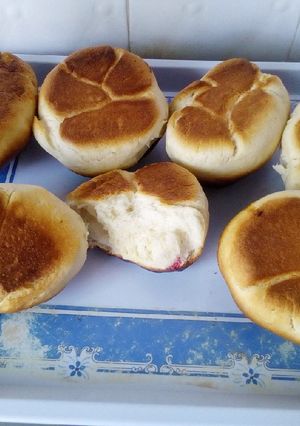 A picture of Milk buns.