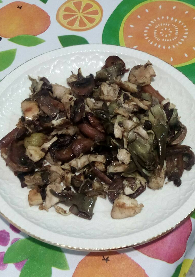 Una foto de Verduras salteadas con pollo al horno