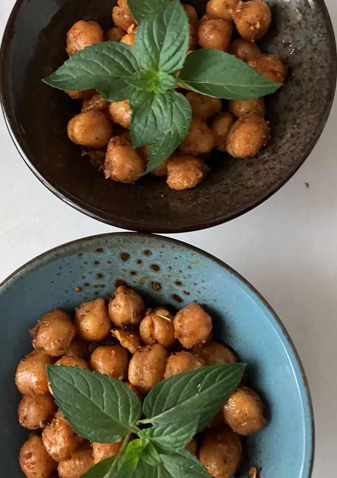 Una foto de Garbanzos crujientes en airfryer con zaatar libanés