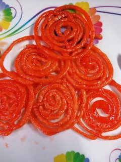 திடீர் ஜிலேபி (Thideer jilebi recipe in tamil) செய்முறை முக்கிய புகைப்படம்