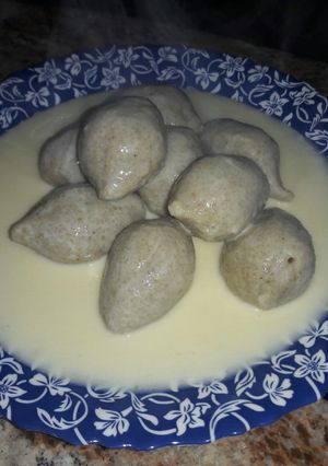 A picture of Kibbeh Labanieh.