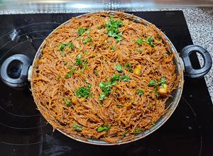 Foto principal de Rossejat de fideos con sepia y sobrasada