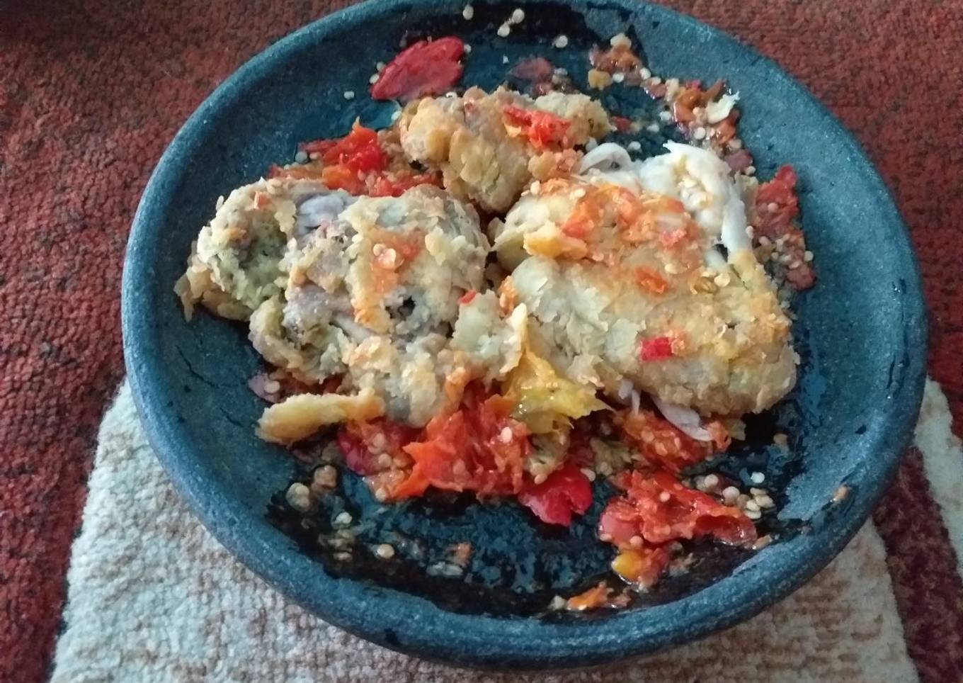 Ayam geprek sambal mentah