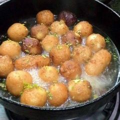 Bread Gulab Jamun A picture of Bread Gulab Jamun.