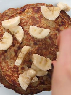 Una foto de Panqueques de plátano