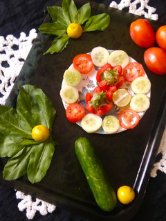 વેજ સલાડ (Veg Salad Recipe In Gujarati) રેસીપી મુખ્ય ફોટો