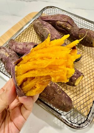 Hình của món Cách làm khoai lang nướng tươm mật róc vỏ dễ dàng.