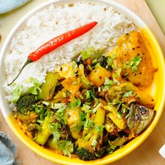A picture of Mixed Vegetable Curry (no onion, no garlic).