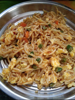 ஹோம்மேட் கோதுமை நூடுல்ஸ்(Homemade Wheat Noodles) செய்முறை முக்கிய புகைப்படம்