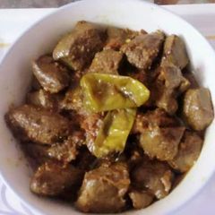 A picture of MUTTON LIVER In Clay pan.