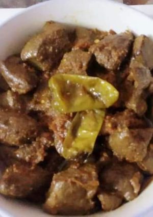 A picture of MUTTON LIVER In Clay pan.