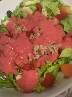 Una foto de Ensalada con vinagreta de frambuesa