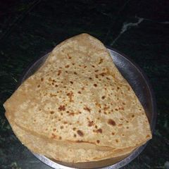 A picture of Tikona jatpat ajwain paratha.