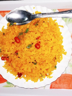 कांदा पोहा (Kanda poha recipe in hindi) रेसिपी मुख्य फोटो