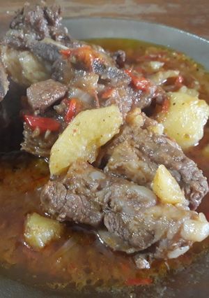 Una foto de Asado a la olla de barro