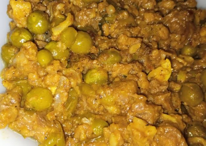 Steps to Prepare Quick Qeema Matar
