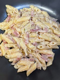 Una foto de Pasta con nata para cocinar