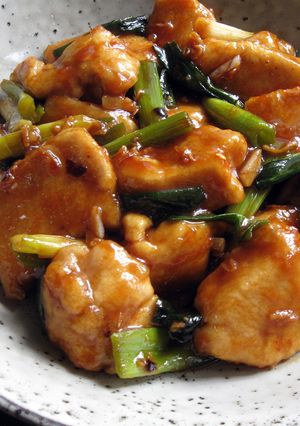 A picture of Stir-fried Chicken with Hoisin Sauce.