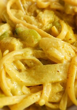 Une photo de ⭐⭐⭐ Linguines, légumes vapeur et sauce Colombo