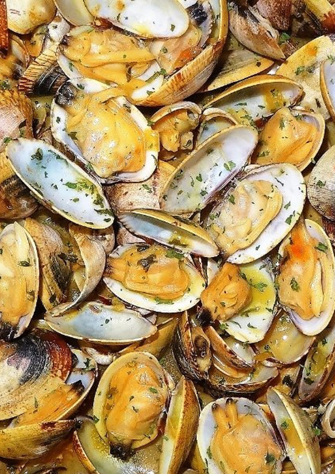 Una foto de Almejas a la marinera