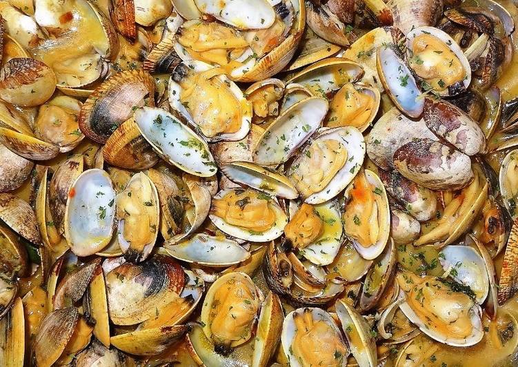 Almejas a la marinera