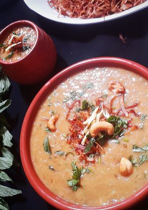 A picture of Mutton Haleem.