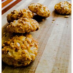 A picture of Peanut butter cookies.